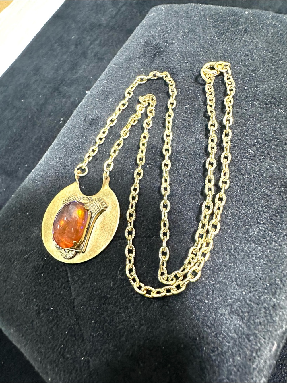 Vtg: Glass Dragons Breath Cabochon Brass Pendant Necklace - Picture 6 of 11